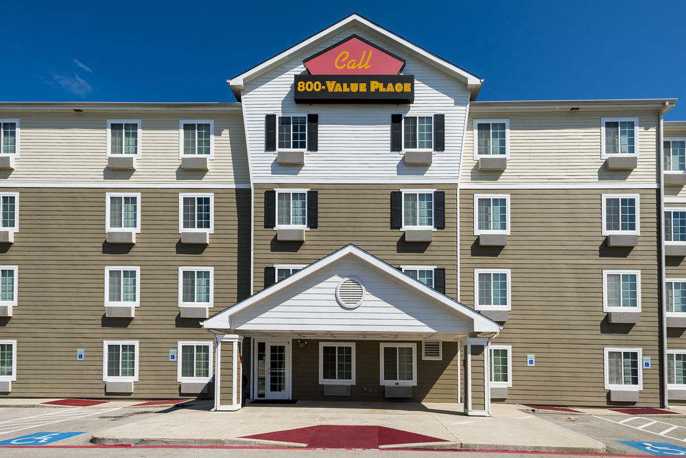 Woodspring Suites Conroe Exterior photo