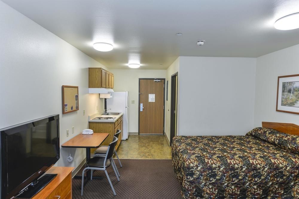Woodspring Suites Conroe Exterior photo